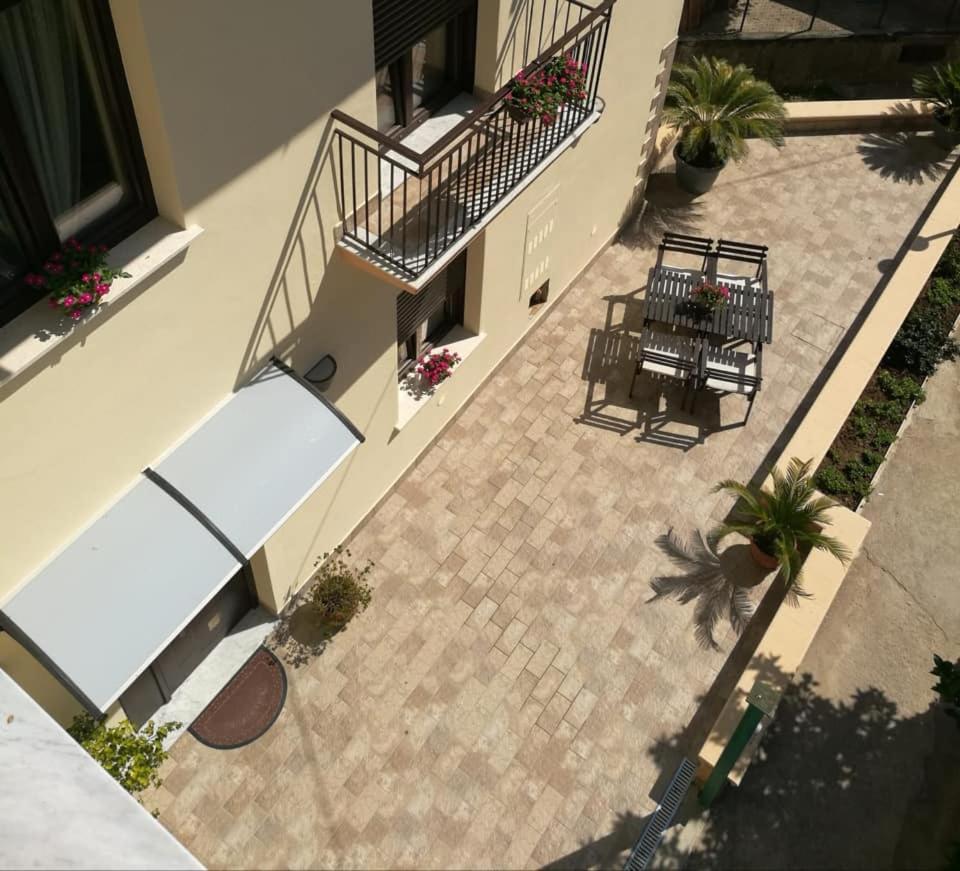 Casa Kati Bed & Breakfast Mercato San Severino Bagian luar foto